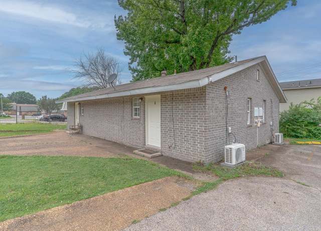 Property at 509 Marshall St, Jonesboro, AR 72401, 4 beds, 4 baths
