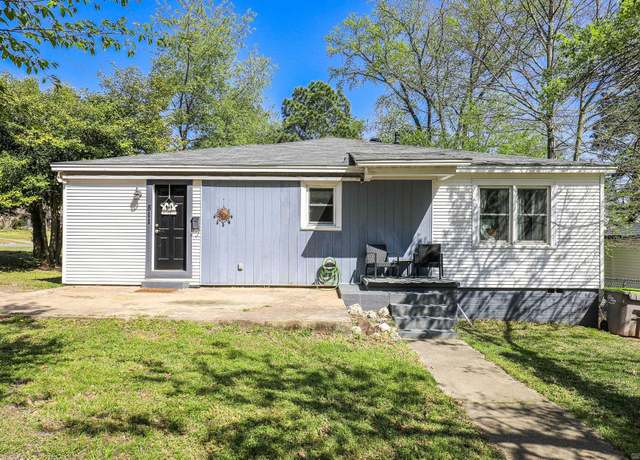 Property at 811 Hester, Benton, AR 72015, 3 beds, 2 baths