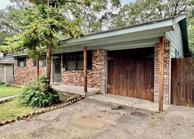 Property at 900 W 51st St, North Little Rock, AR 72118, 3 beds, 2 baths