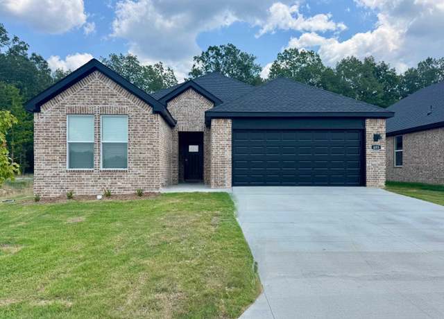 Property at 323 Cain Trl, Maumelle, AR 72113, 4 beds, 2 baths