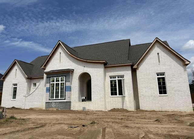 Property at 1520 Southwinds, Conway, AR 72034, 5 beds, 4 baths