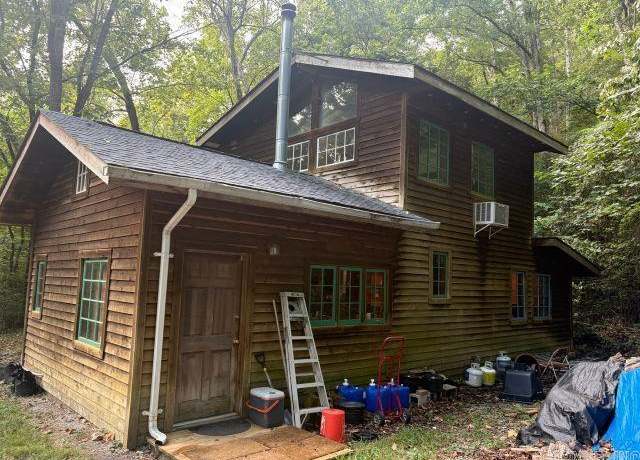 Property at 271 Old Rush Creek Rd, Yellville, AR 72687, 2 beds, 1 bath