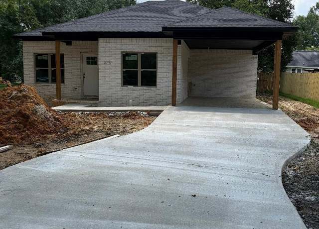 Property at 405 W Iowa St, Beebe, AR 72012, 3 beds, 2 baths