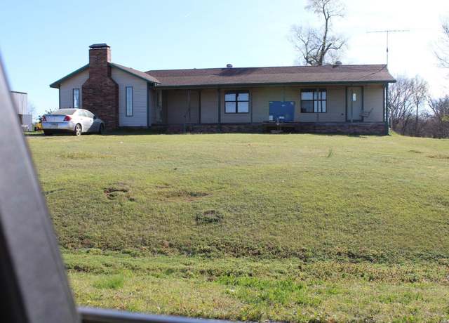 Property at 804 & 808 Old Center Point Rd, Nashville, AR 71852, 4 beds, 1 bath