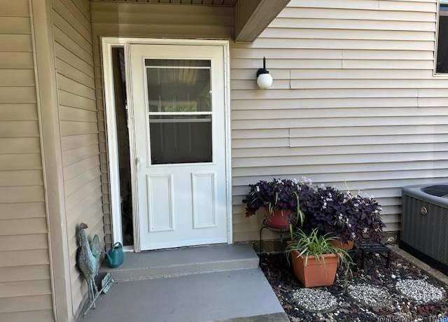 Property at 135 Hillview Dr #55, Fairfield Bay, AR 72088, 2 beds, 1.5 baths