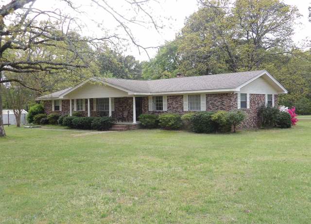 Property at 308 N 15th, Heber Springs, AR 72543, 3 beds, 2.5 baths