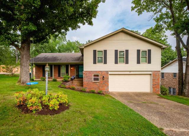 Property at 27 Crownpoint Rd, Little Rock, AR 72227, 4 beds, 2.5 baths