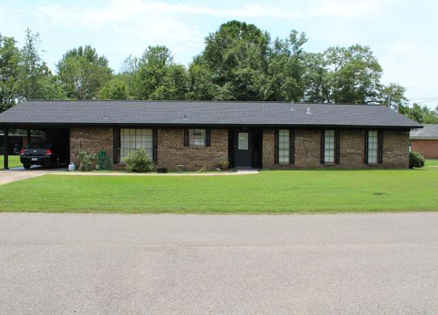 Property at 102 W Haislip St, Murfreesboro, AR 71958, 3 beds, 2 baths