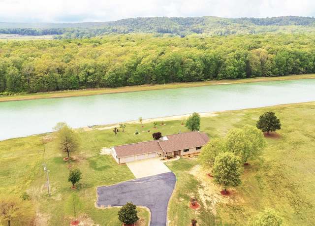 Property at 391 Mount Pisgah Rd, Searcy, AR 72143, 3 beds, 2.5 baths