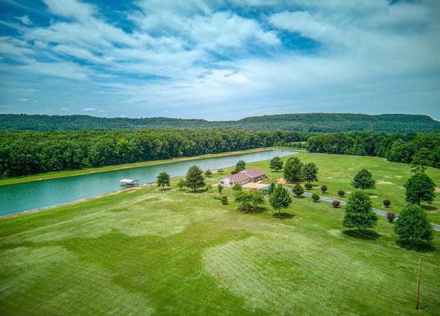 Property at 391 Mount Pisgah Rd, Searcy, AR 72143, 3 beds, 2.5 baths