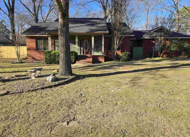 Property at 100 Clairmoor Ct, Hot Springs, AR 71913, 3 beds, 2.5 baths