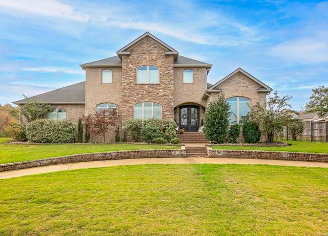 Property at 15 Barbara Point St, Vilonia, AR 72173, 4 beds, 3 baths