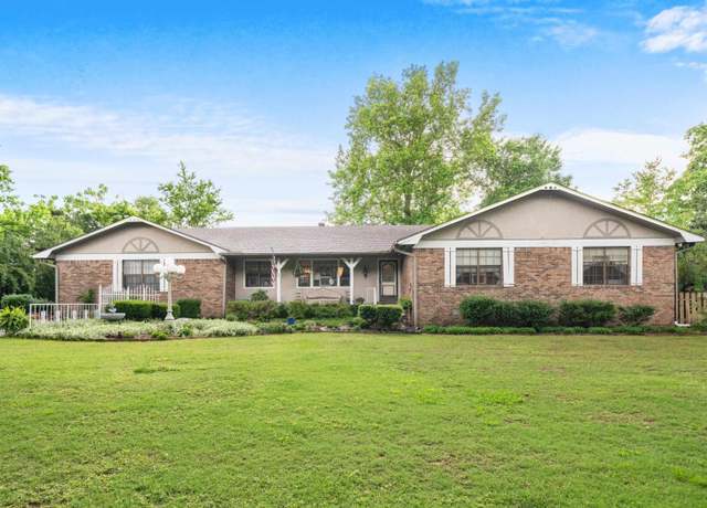 Property at 120 Sanson Pl, Hot Springs, AR 71913, 4 beds, 4.5 baths