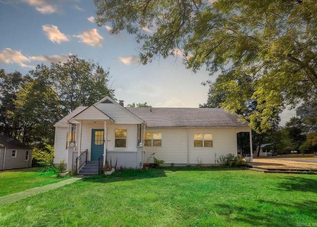 Property at 501 Owens St, MO 65606, 4 beds, 1 bath