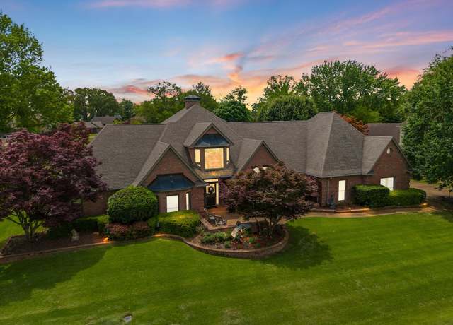 Property at 852 Rock Ledge Rd, Heber Springs, AR 72543, 4 beds, 4.5 baths