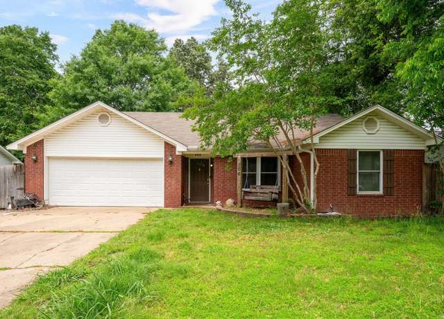 Property at 306 Ray St, Cabot, AR 72023, 3 beds, 2 baths