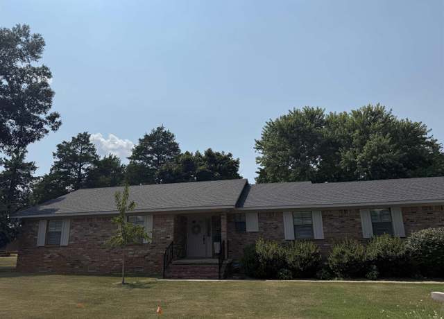 Property at 2 Westview Cir, Searcy, AR, 3 beds, 2 baths
