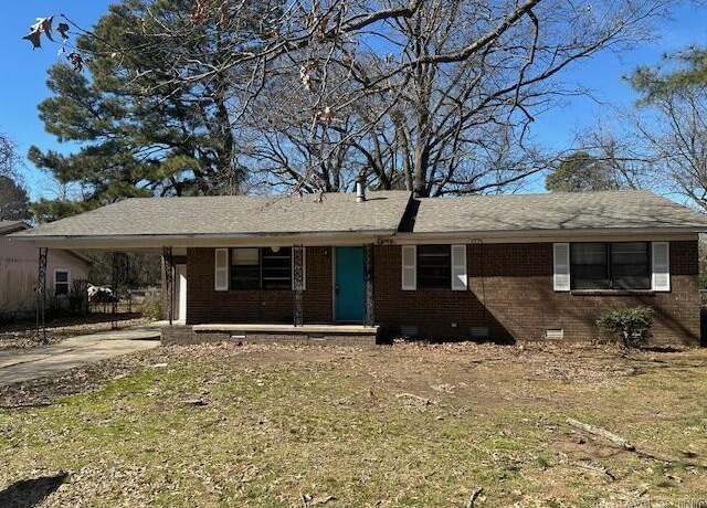 Property at 110 Branch St, Lonoke, AR 72086, 4 beds, 1.5 baths