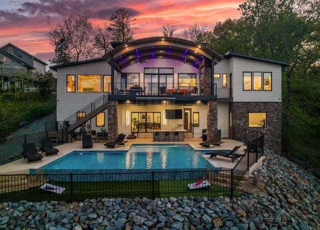 Property at 227 Remington, Hot Springs, AR 71913, 7 beds, 8 baths