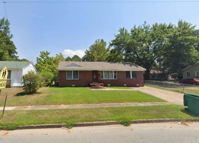 Property at 11 School St, White Hall, AR 71602, 3 beds, 1 bath
