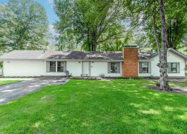 Property at 3301 Coffer Ln, Little Rock, AR 72209, 3 beds, 2 baths