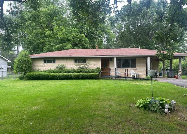 Property at 1104 W Center St, Beebe, AR 72012, 4 beds, 2 baths