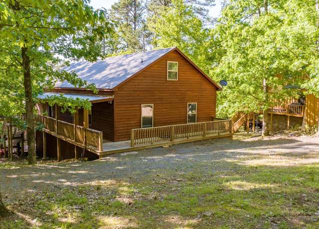Property at 175 Sylvan Dr, Greers Ferry, AR 72067, 4 beds, 3 baths