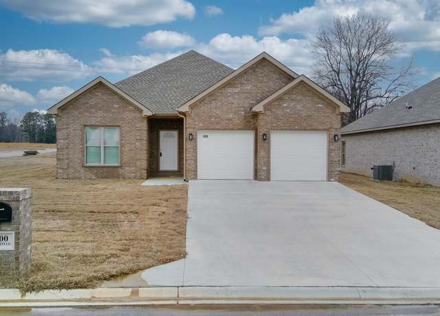 Property at 400 Everett Ln, Jonesboro, AR 72401, 3 beds, 2 baths
