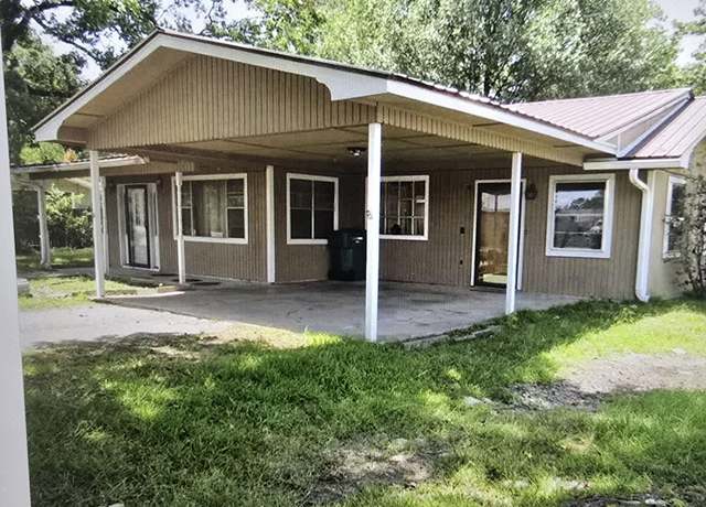 Property at 5709 Sulphur Springs Rd, Pine Bluff, AR 71603, 3 beds, 1 bath