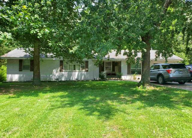 Property at 592 S 12th Ave, Piggott, AR 72454, 3 beds, 2 baths