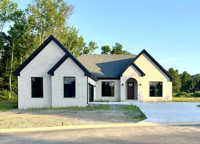 Property at 1233 Fern Ct, Searcy, AR 72143, 4 beds, 3 baths