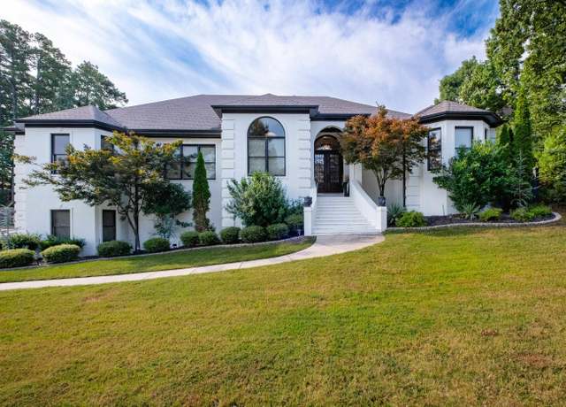 Property at 211 Sezanne Dr, Little Rock, AR 72223, 4 beds, 4.5 baths