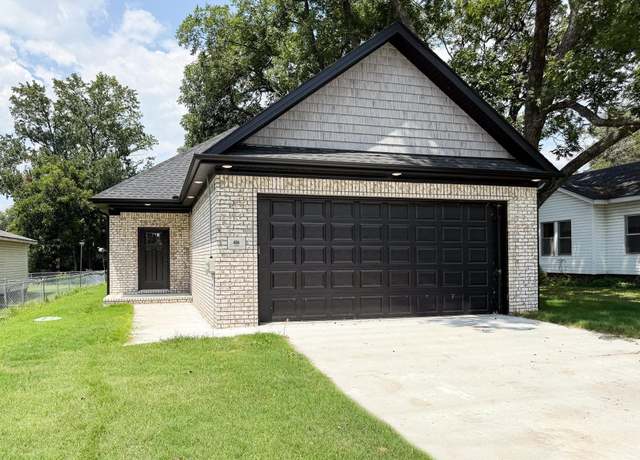 Property at 406 N 3rd St, Cabot, AR 72023, 3 beds, 2 baths