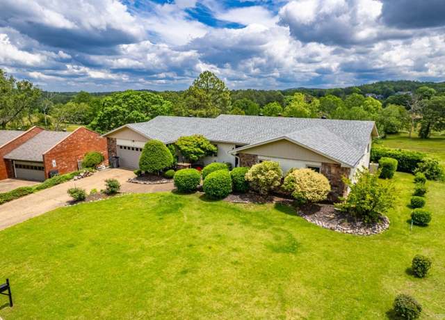 Property at 217 Ridge One Cir, Hot Springs, AR 71901, 3 beds, 2.5 baths