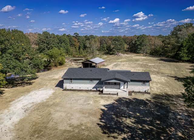 Property at 340 Lewallen St, Arkadelphia, AR 71923, 3 beds, 3 baths