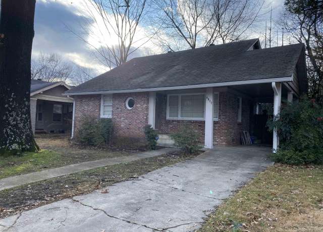 Property at 4817 Kavanaugh Blvd, Little Rock, AR 72207, 3 beds, 2 baths