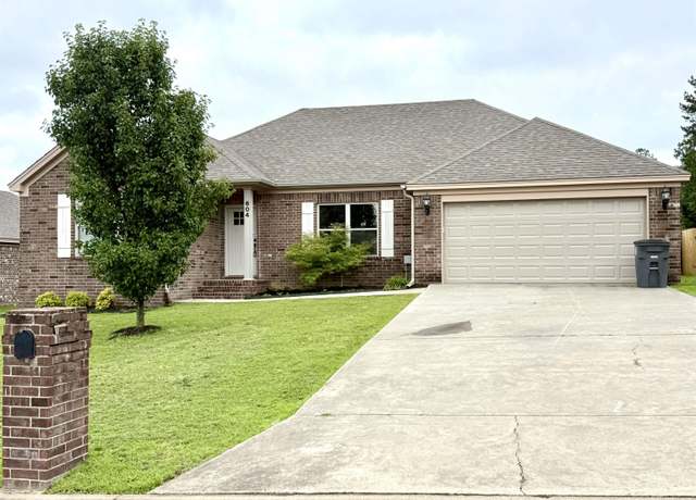 Property at 604 Samuel Loyce Dr, Searcy, AR 72143, 4 beds, 2 baths