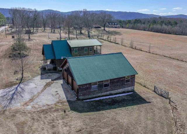 Property at 2098 S Moore, Hot Springs, AR 71913, 3 beds, 2 baths