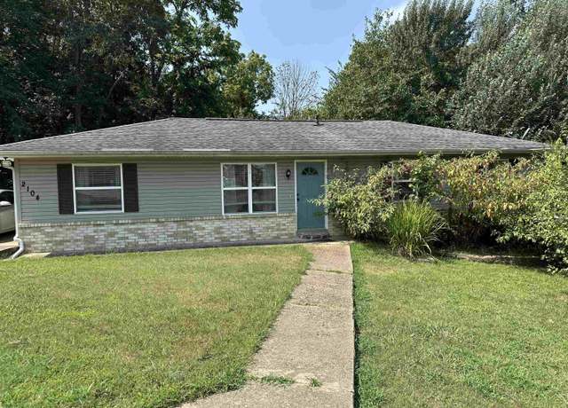 Property at 2104 Walnut Ct, Mountain Home, AR 72653, 3 beds, 2 baths
