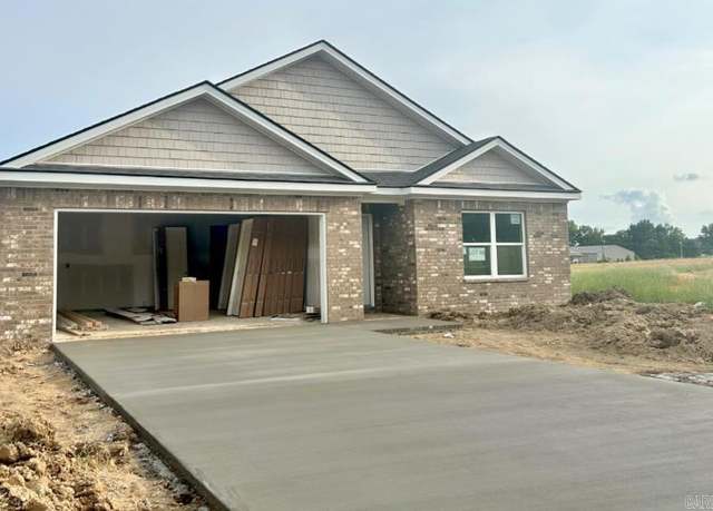Property at 3602 Hawthorn Way, Paragould, AR 72450, 4 beds, 2 baths