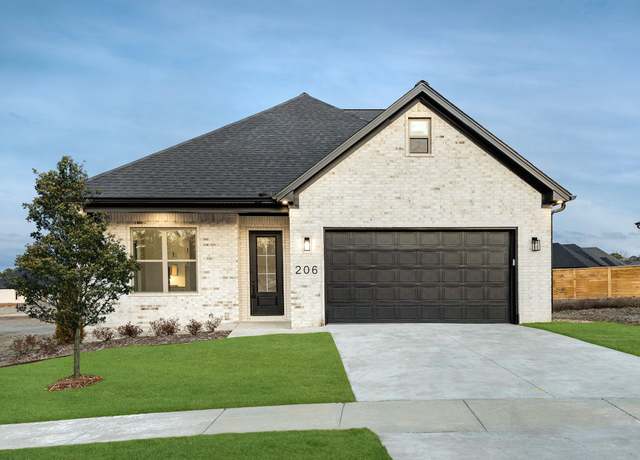 Property at 206 Fletcher Ridge Dr, Little Rock, AR 72223, 4 beds, 3 baths