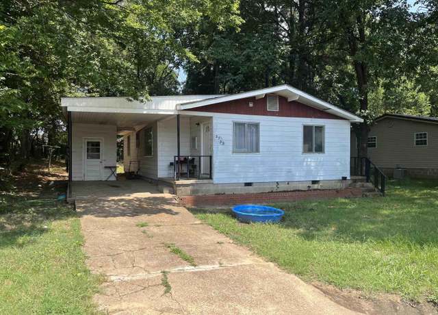 Property at 2735 Boles St, Batesville, AR 72501, 3 beds, 1 bath