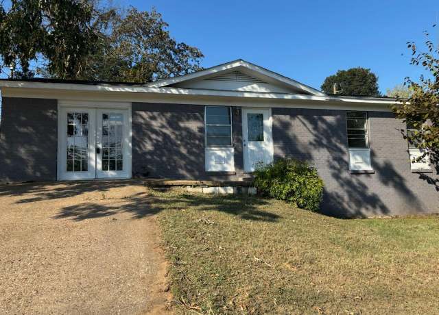 Property at 311 Stacks St, Plumerville, AR 72127, 3 beds, 1.5 baths