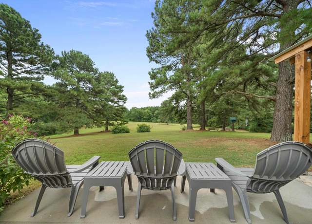 Property at 112 Carnation Pl, Hot Springs, AR 71913, 3 beds, 2 baths