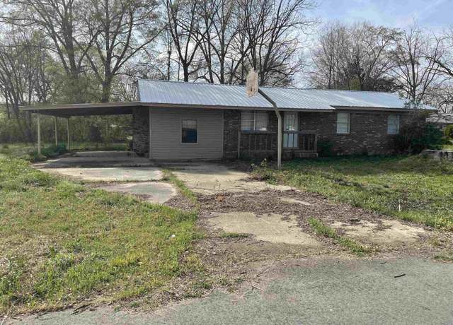 Property at 105 N Birch St, Poyen, AR 72128, 3 beds, 1.5 baths