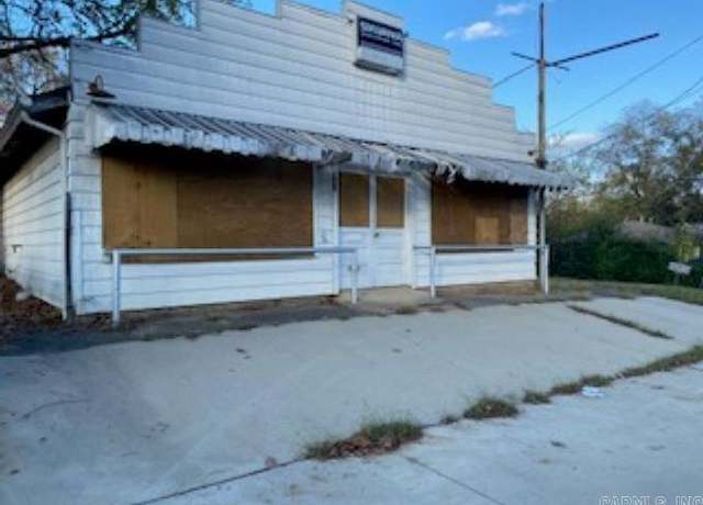 Property at 601 W 50th St, North Little Rock, AR 72118, 1 bath