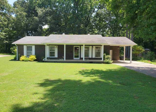 Property at 937 Homecrest Dr, Piggott, AR 72454, 3 beds, 2 baths