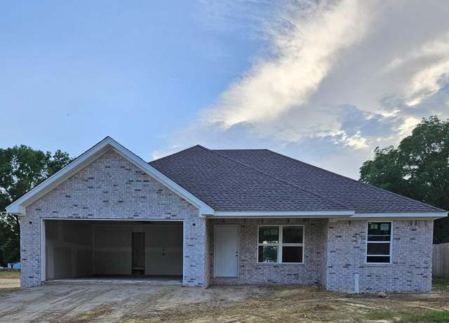 Property at 920 S Fir St, Beebe, AR 72012, 3 beds, 2 baths