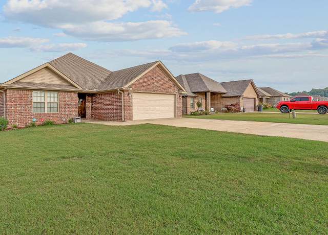 Property at 6032 Wisteria Ln, Jonesboro, AR 72404, 3 beds, 2 baths