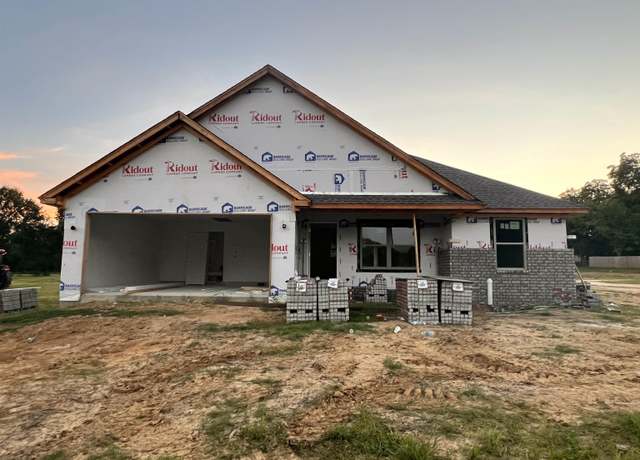 Property at 926 S Fir St, Beebe, AR 72012, 3 beds, 2 baths